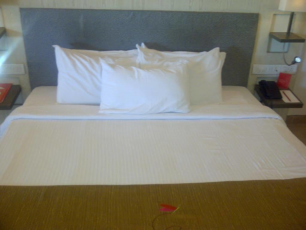 Hotel Jawahar Ulhasnagar Экстерьер фото